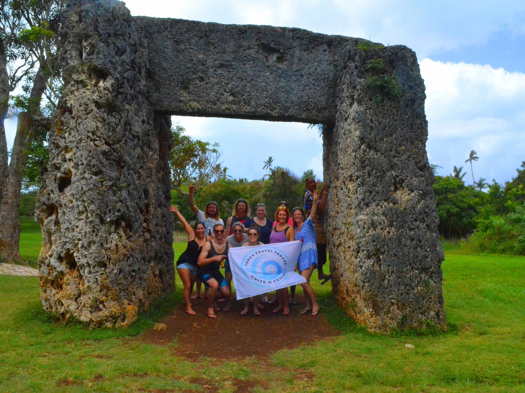 Tonga Travel Troupe-努库阿洛法必去景点