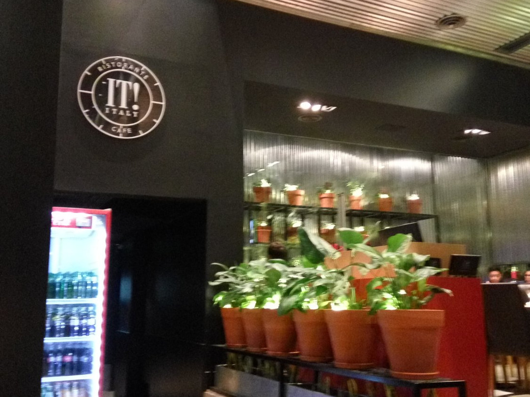 It Italian Trattoria & cafe