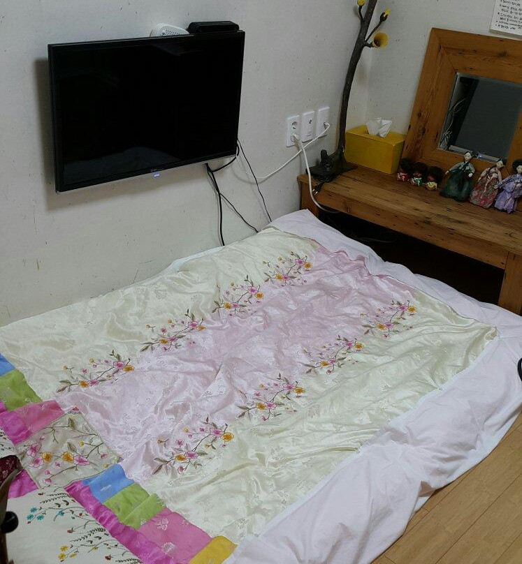 任实郡餐馆和美食-Mo Ryeon Dawon