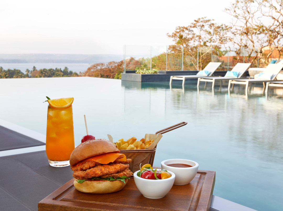 Água Pool Bar & Cafe