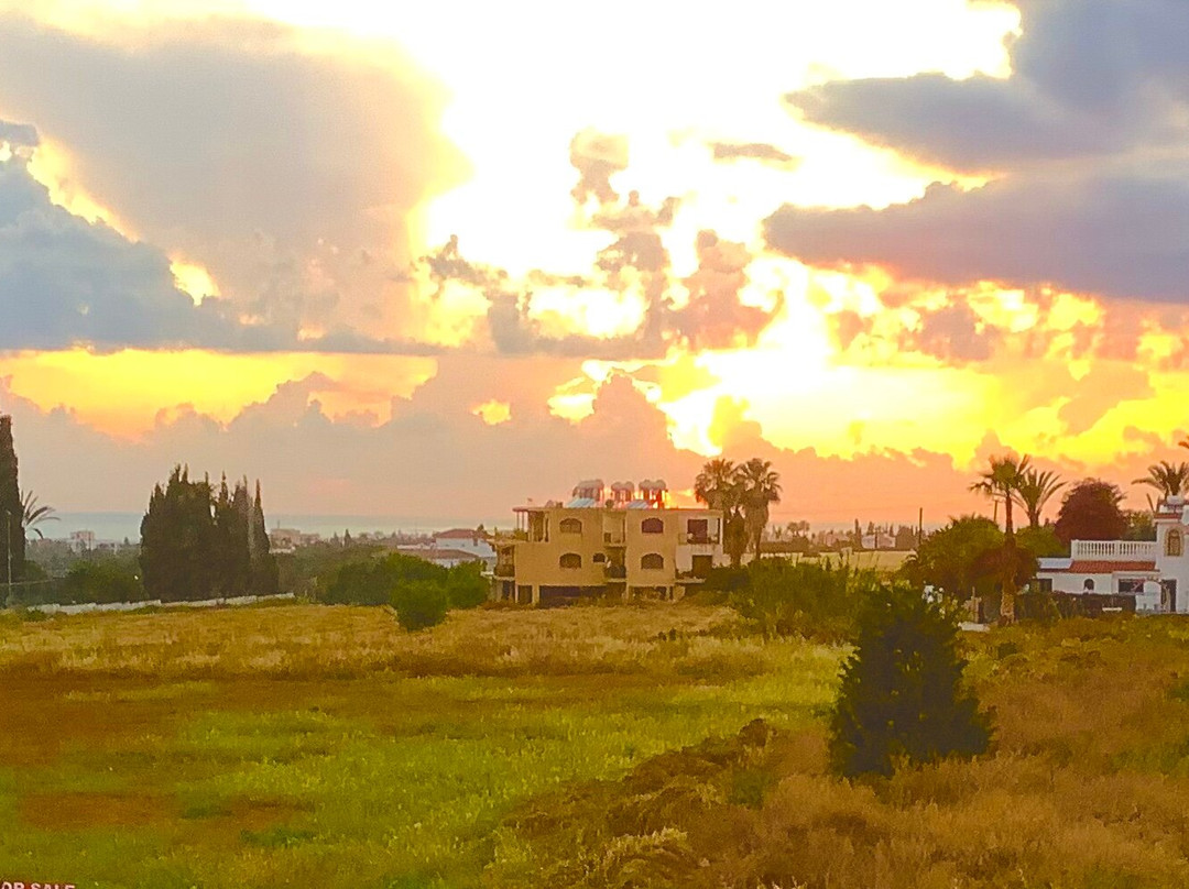 Neptune Hotel Apartments主图