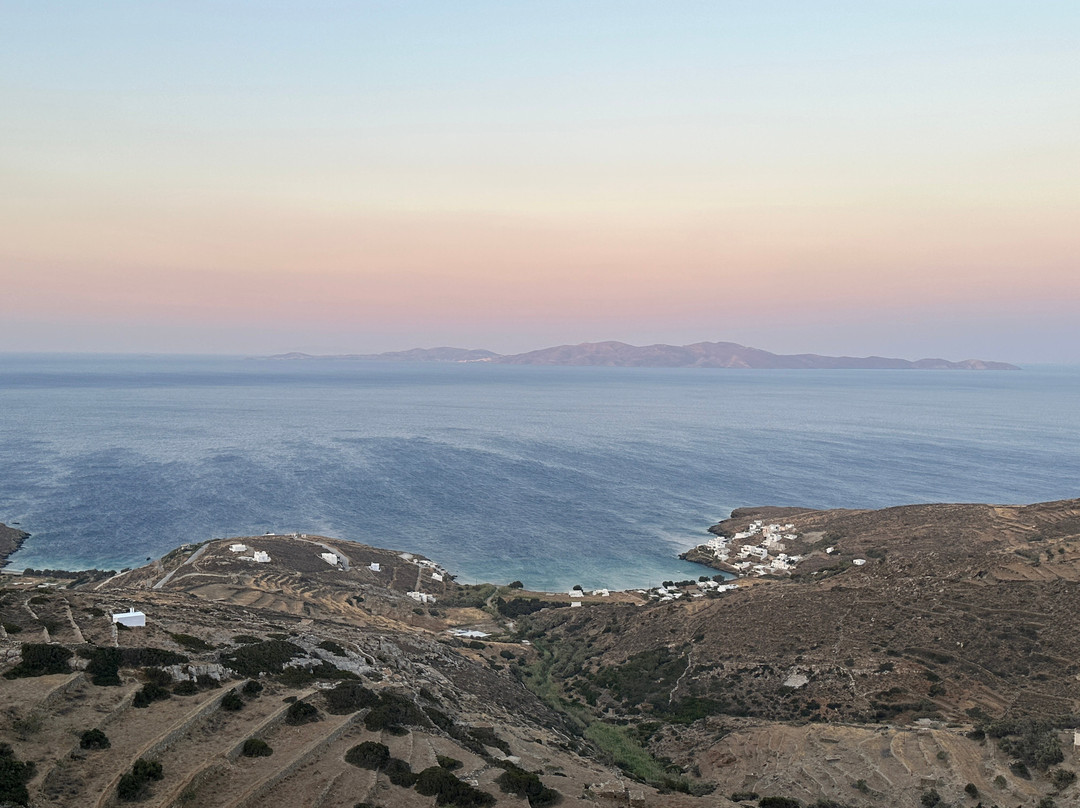 Living Theros Luxury Suites主图