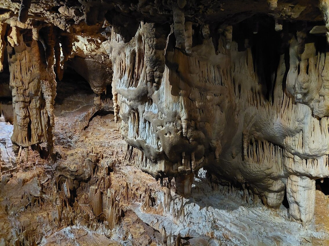 Grottes des Moidons-Molain必去景点