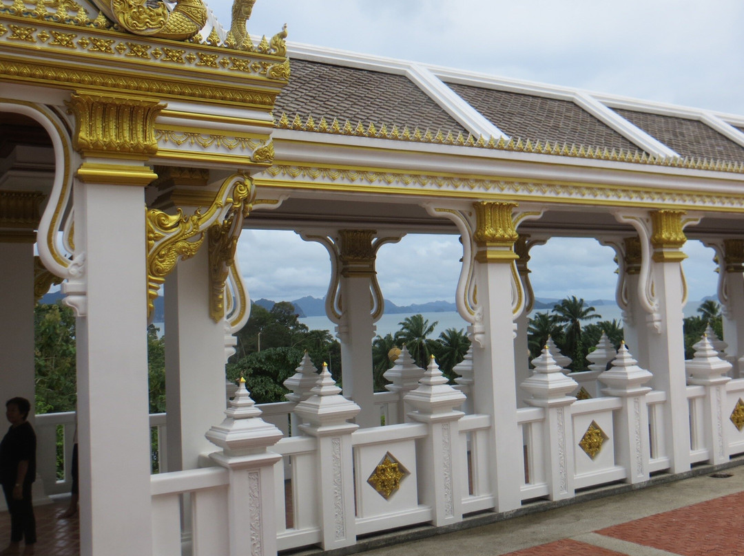 Wat Mahathat Laem Sak Temple景点图片
