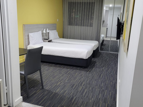 绿色广场价值酒店主图