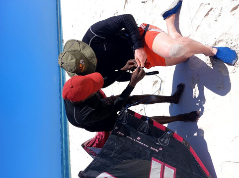 Coral Kiteboarding-迪亚尼必去景点