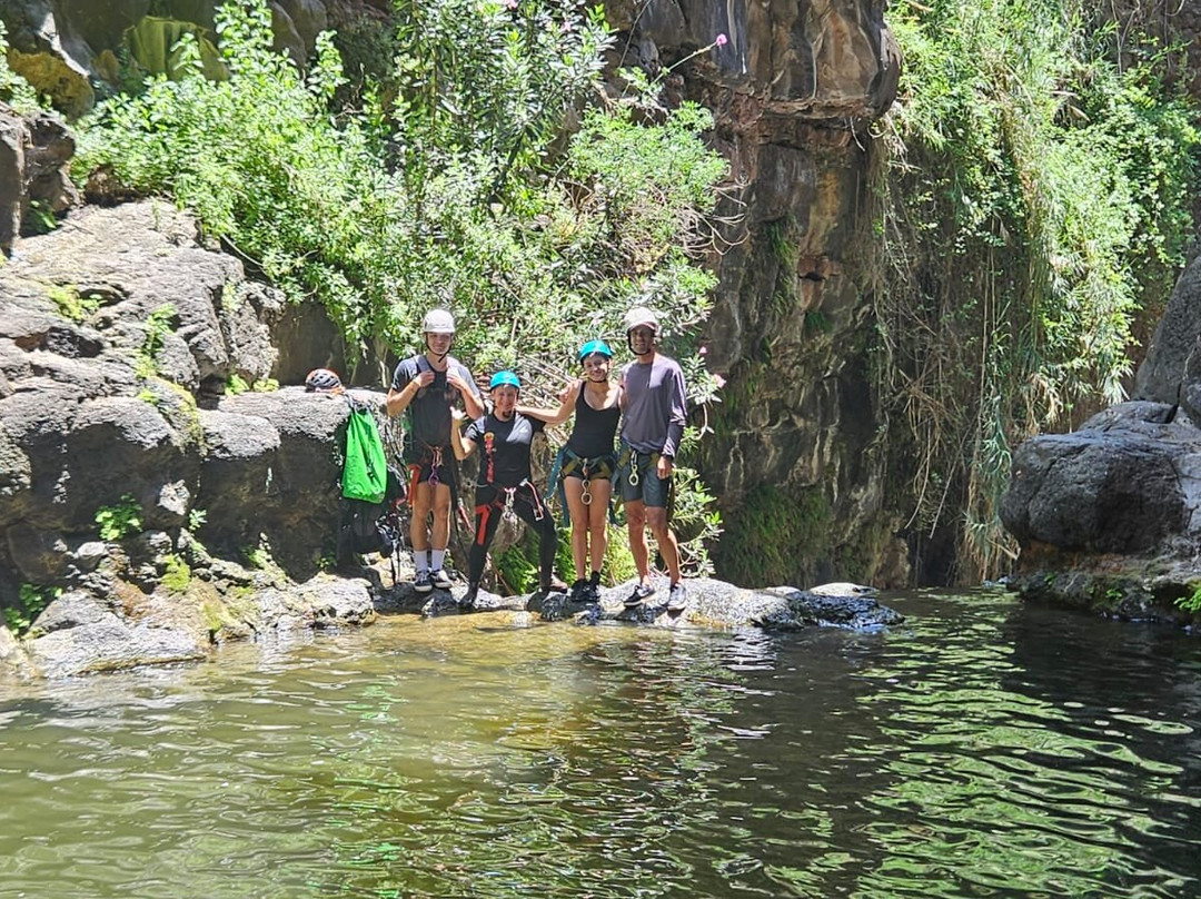 Ashdot Adventure Tours景点图片