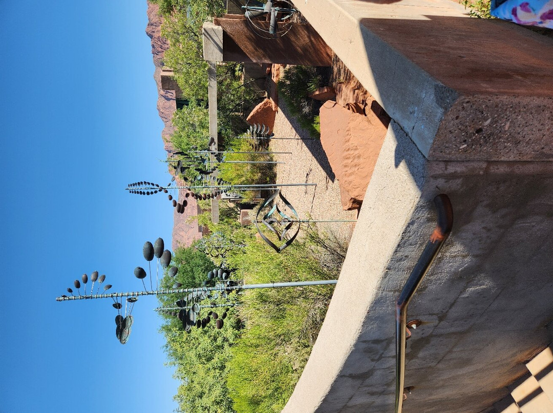 Coyote Gulch Art Village景点图片