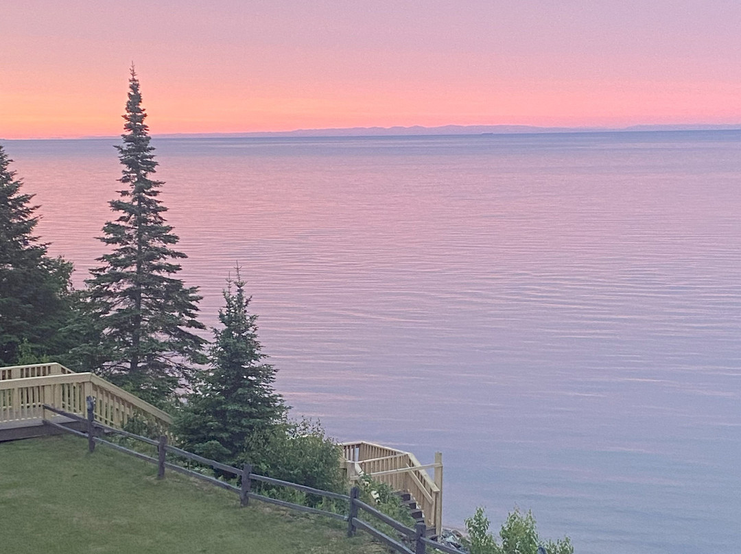 Paradise Lakefront Lodge主图