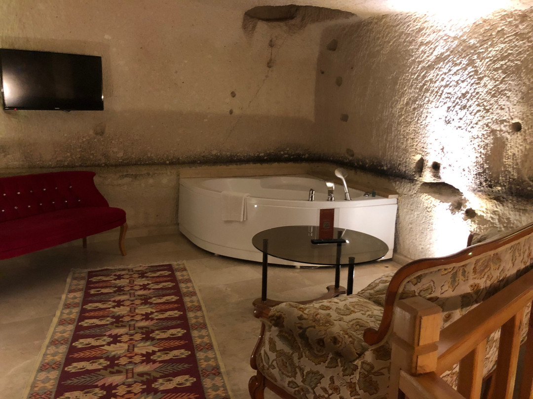 Abu Hayat Cave Suites主图