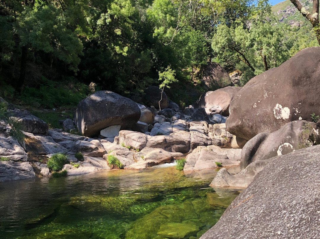 Lagoas Naturais Fafiao/ Hostel Retiro do Geres景点图片