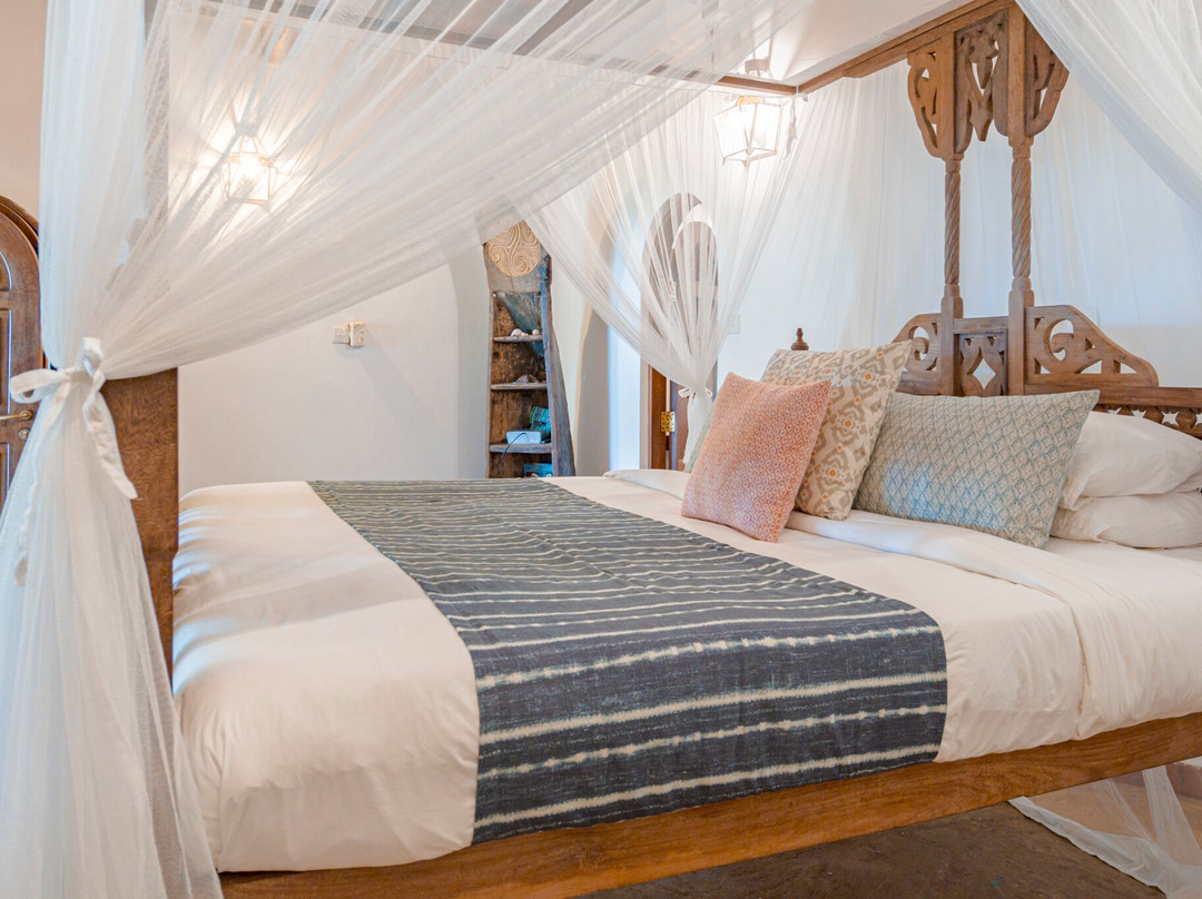 爱水者海滩度假村主图