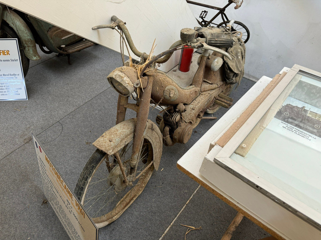 Musée de l'Automobile du Chateau de Montjalin-Sauvigny-le-Bois必去景点