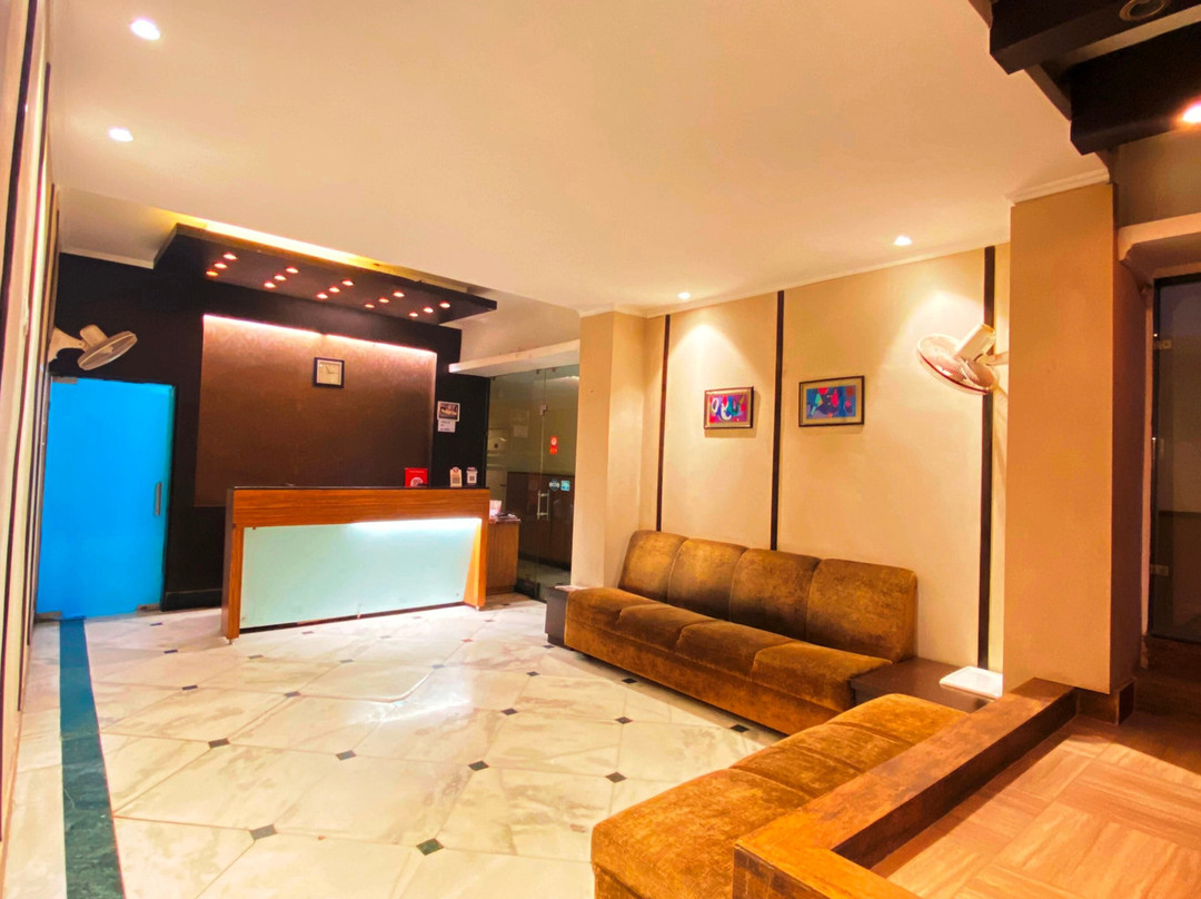 Status Business Hotel
