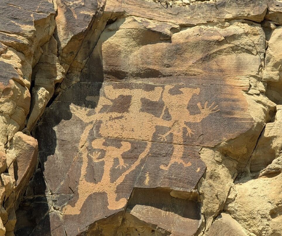 Legend Rock Petroglyph Site景点图片