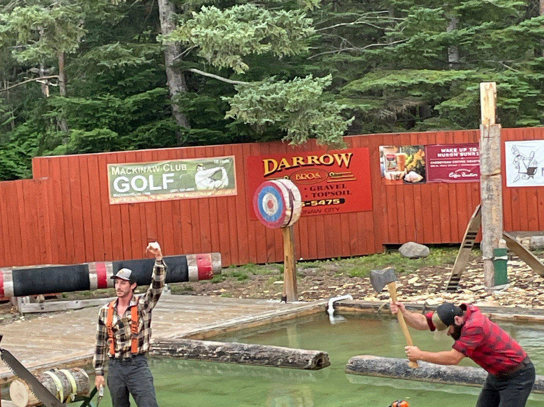 Jack Pine Lumberjack Show景点图片