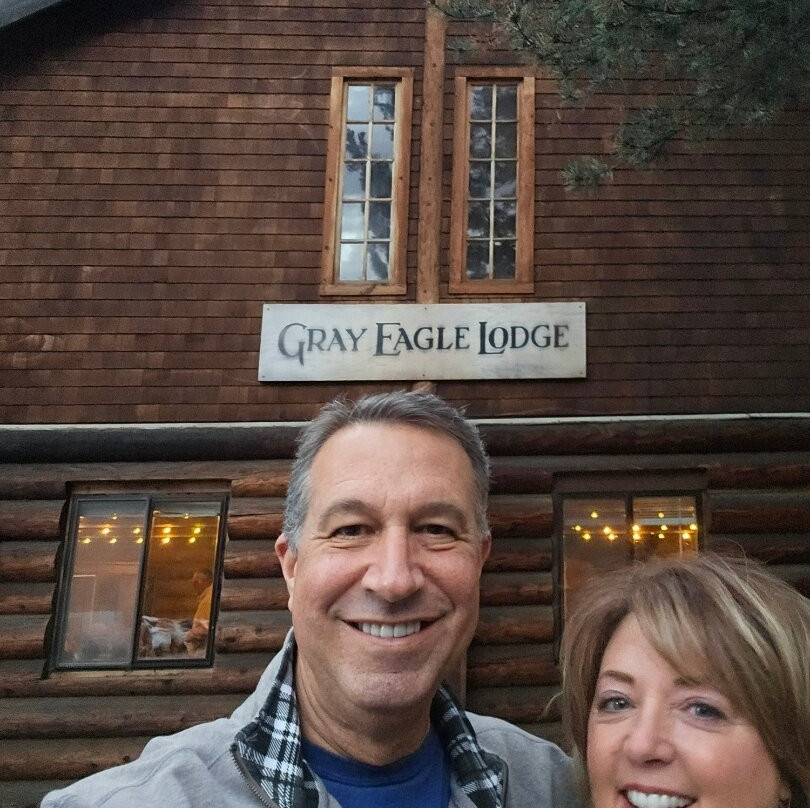 Gray Eagle Lodge主图