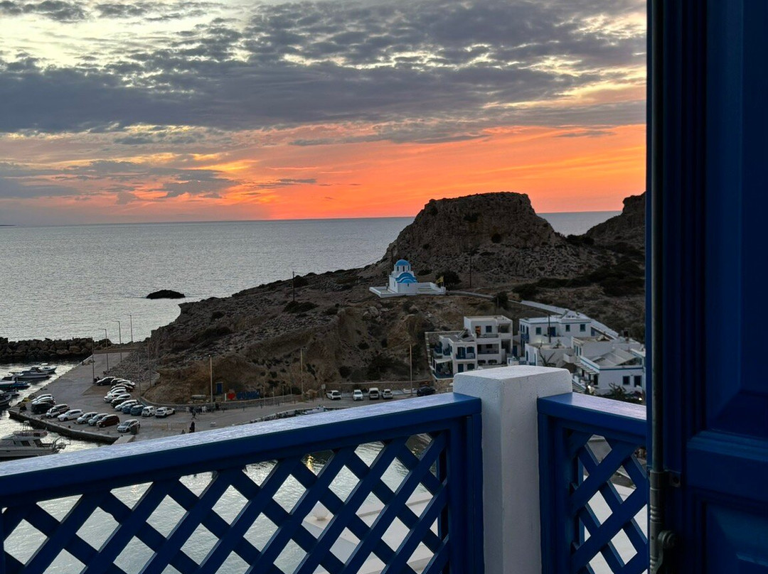 艾尔基奥尼酒店主图