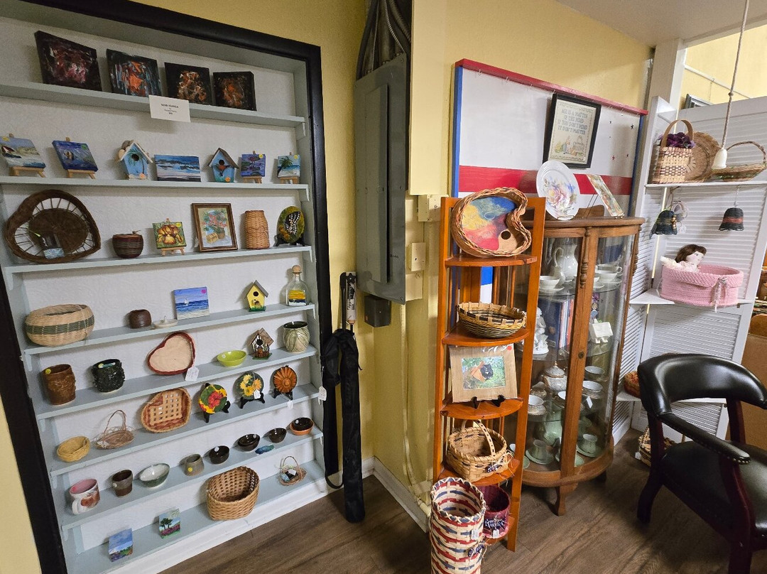 Defuniak Springs Art Coop景点图片