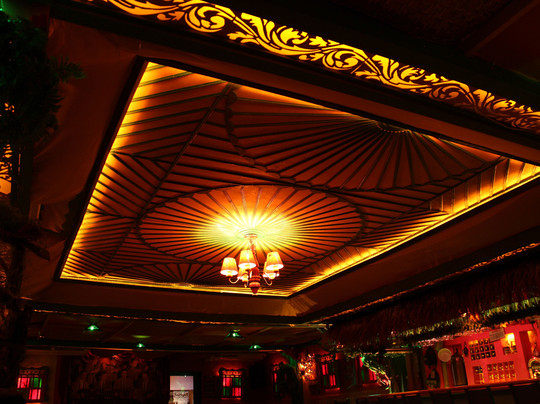 Portón Caldense Discoteca