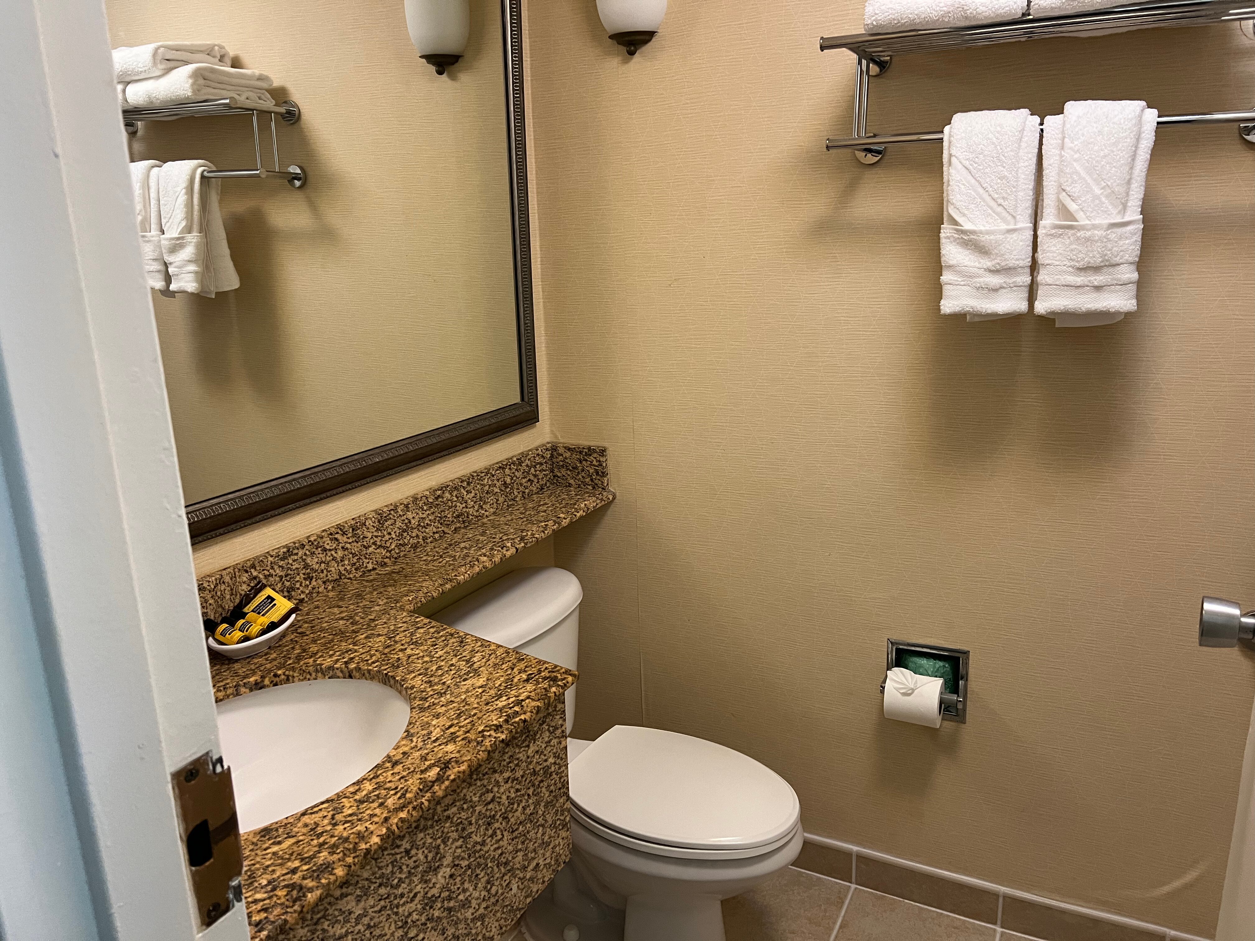 贝斯特韦斯特北哈芬酒店-浴室