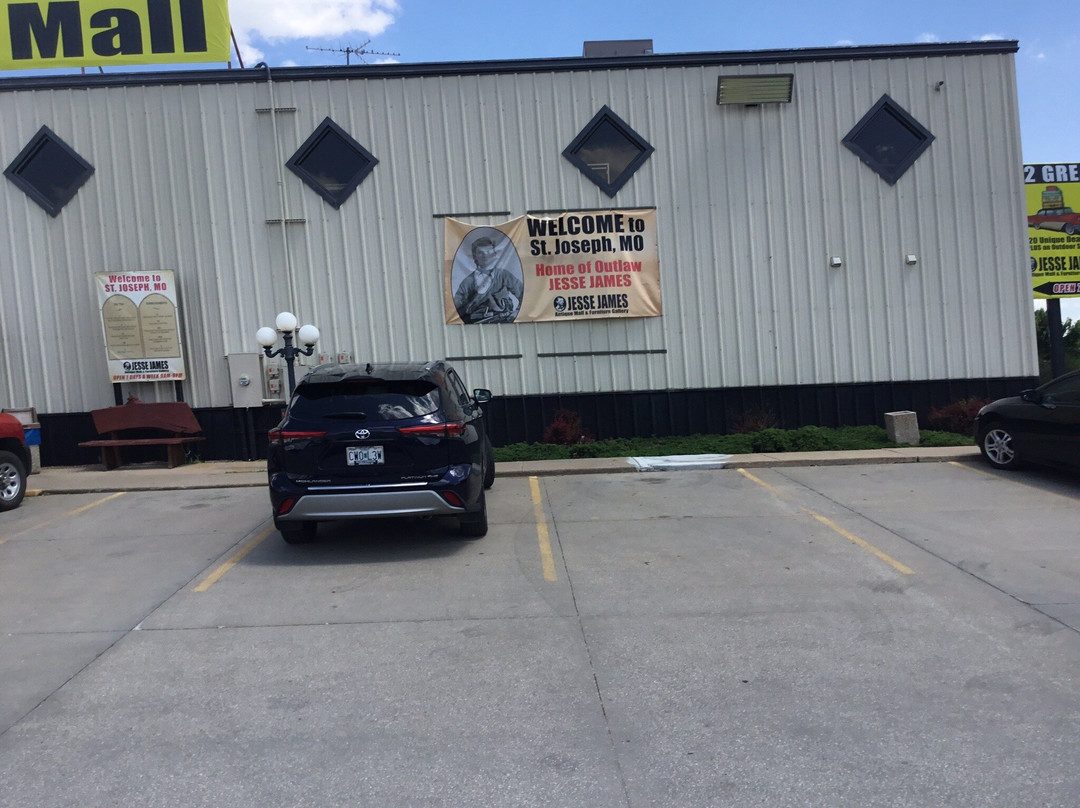 Jessie James Antique Mall-圣约瑟夫必去景点