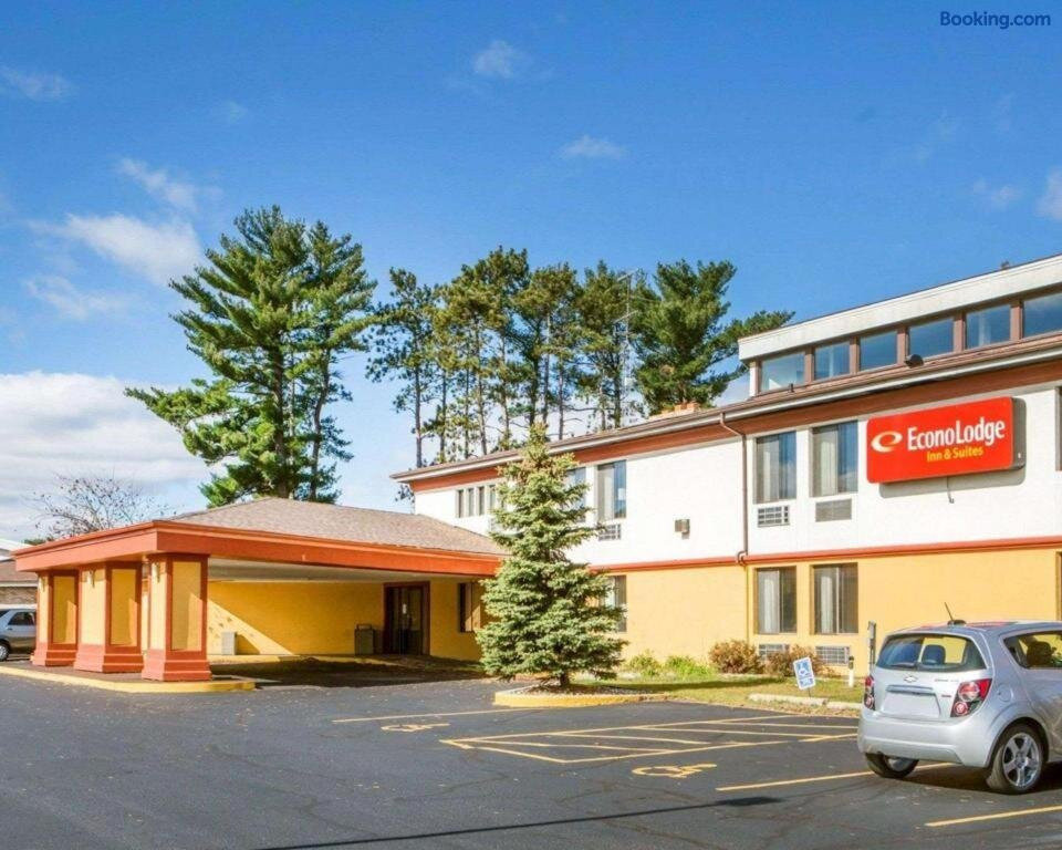 Econo Lodge Inn & Suites
