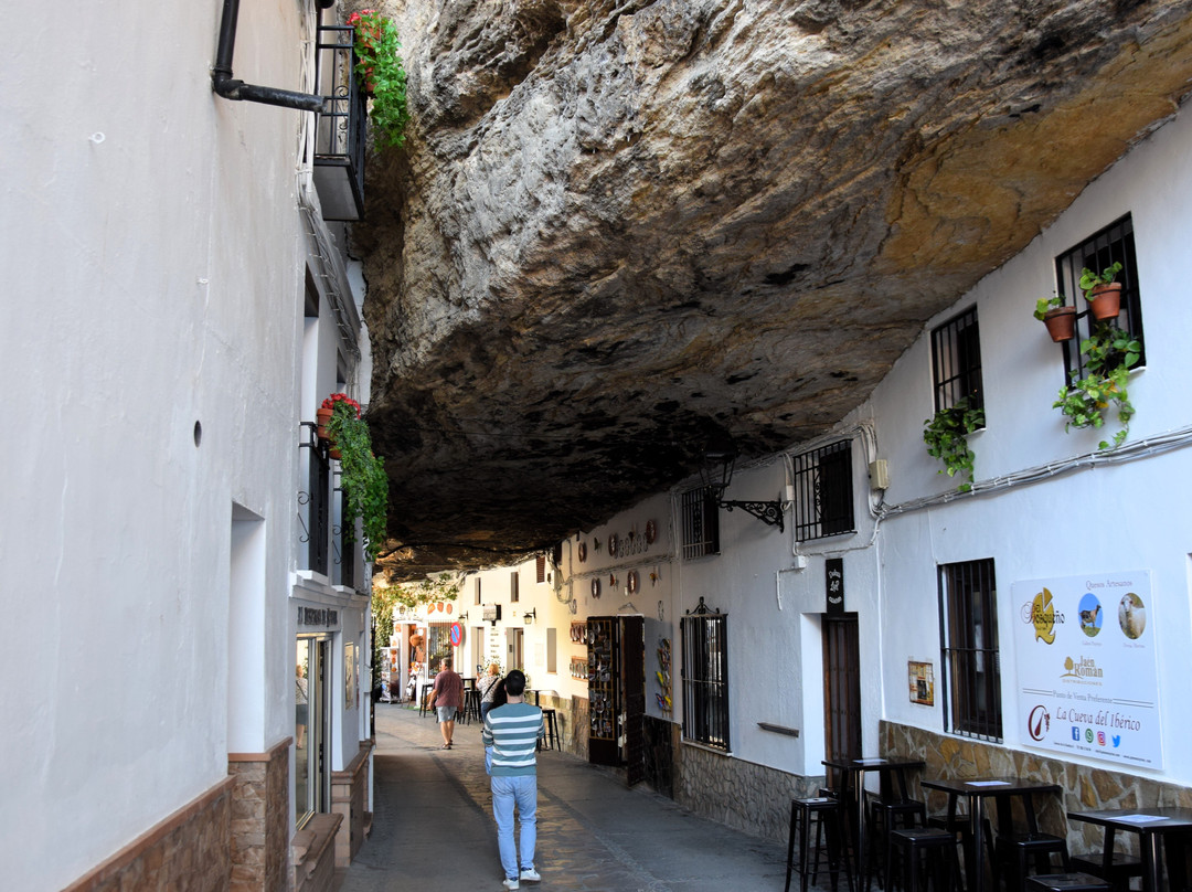 Calle Cuevas De La Sombra-Setenil de las Bodegas必去景点