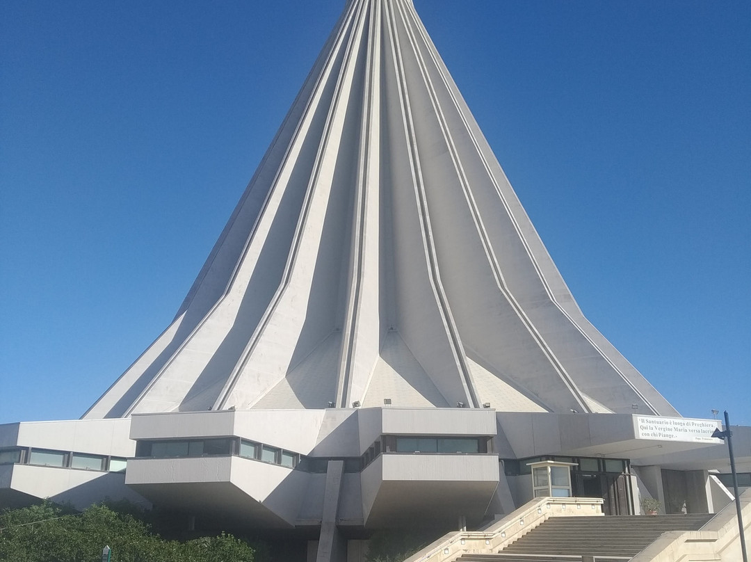 Santuario Madonna delle Lacrime-锡拉库扎必去景点