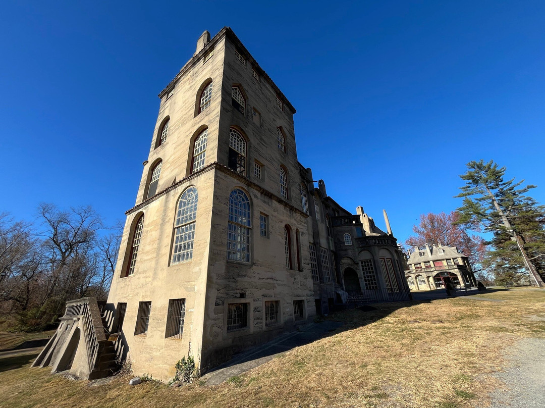 Fonthill Castle景点图片