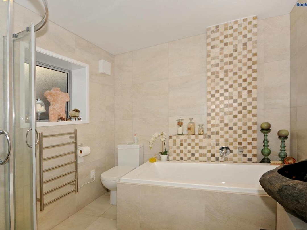 Kapiti Waves Bed & Breakfast