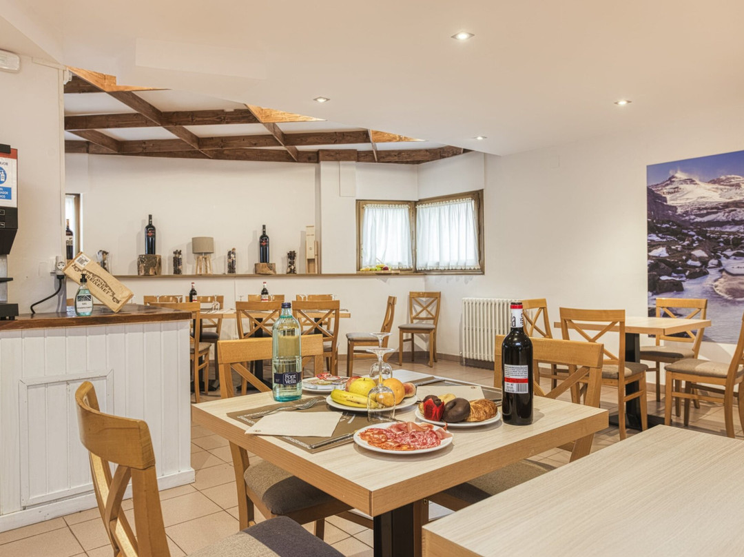 户撒维耶亚酒店主图