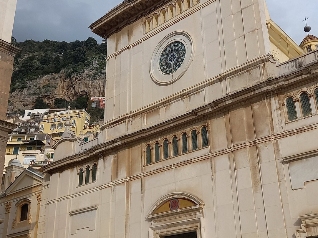 Chiesa di Santa Maria Assunta e Cripta Medievale-波西塔诺必去景点