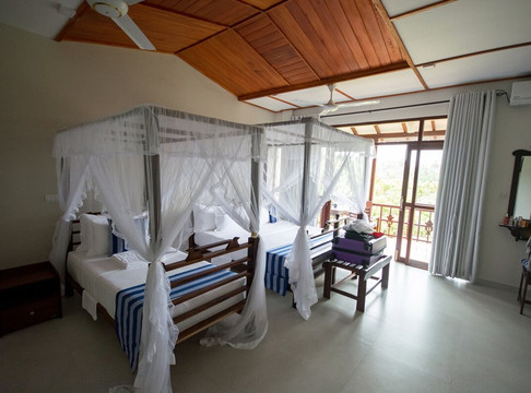 孔雀山庄别墅主图