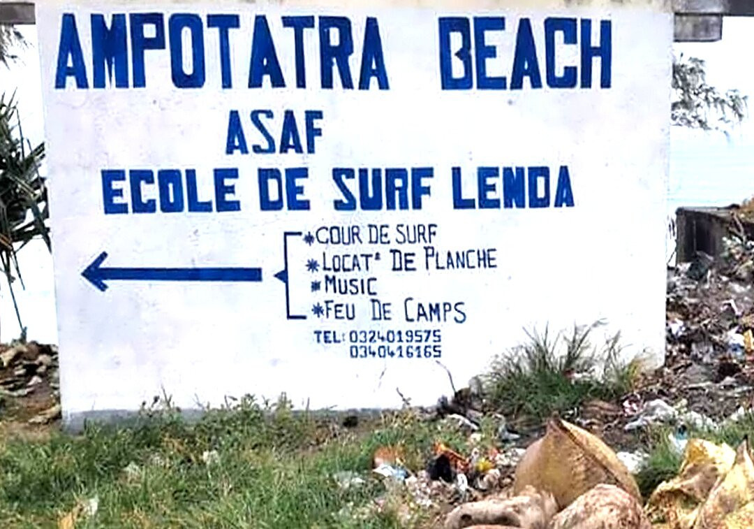 Ampotatra Beach景点图片