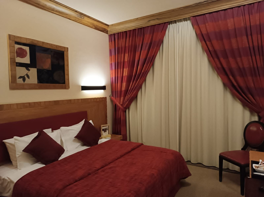 Terrebrune Hotel主图