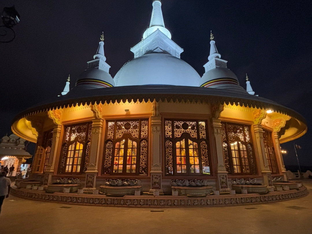 Mahamevnawa Monastery-Kumbalwela必去景点