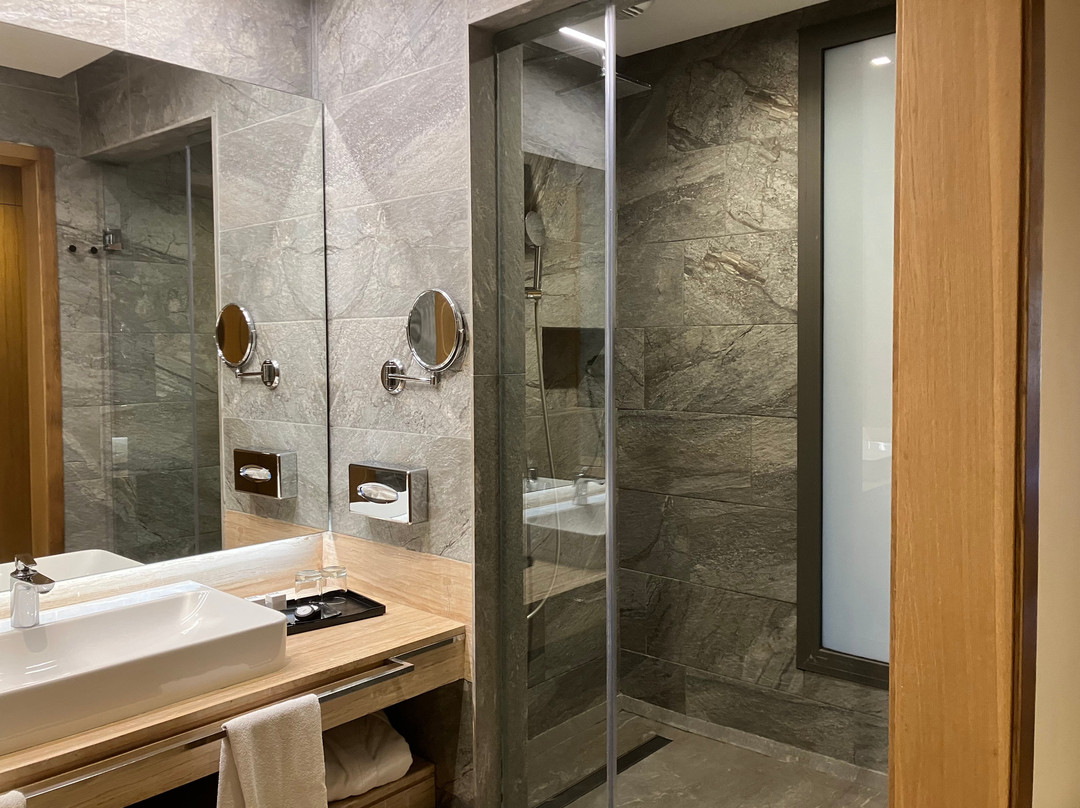 堤基达塔哈佐特悦宜湾奢享酒店主图