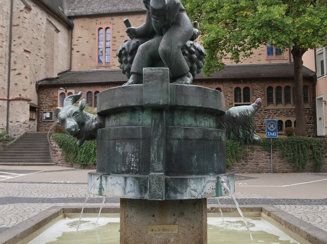 Winzerbrunnen-科赫姆必去景点