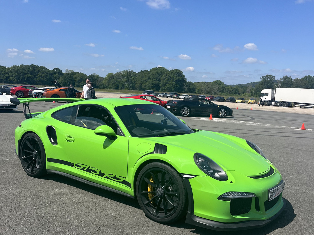 Everyman Driving Experiences-Cranleigh必去景点