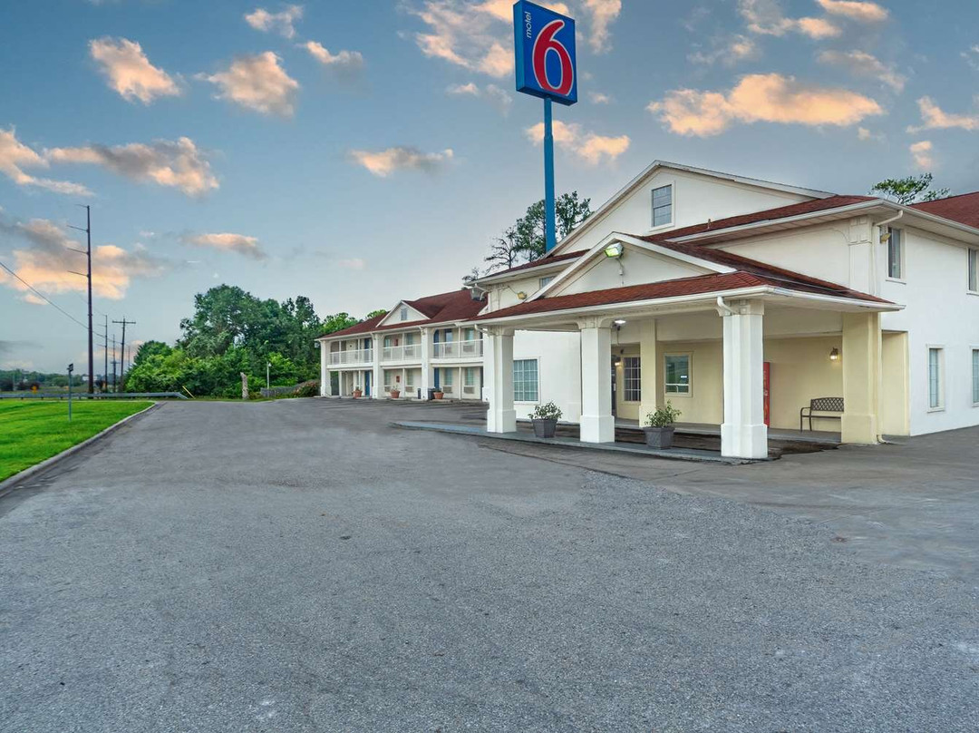 Goodrich酒店住宿-利文斯顿6号汽车旅馆