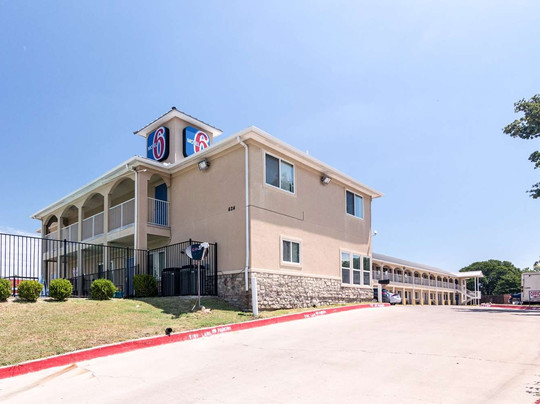 Motel 6 Azle, TX