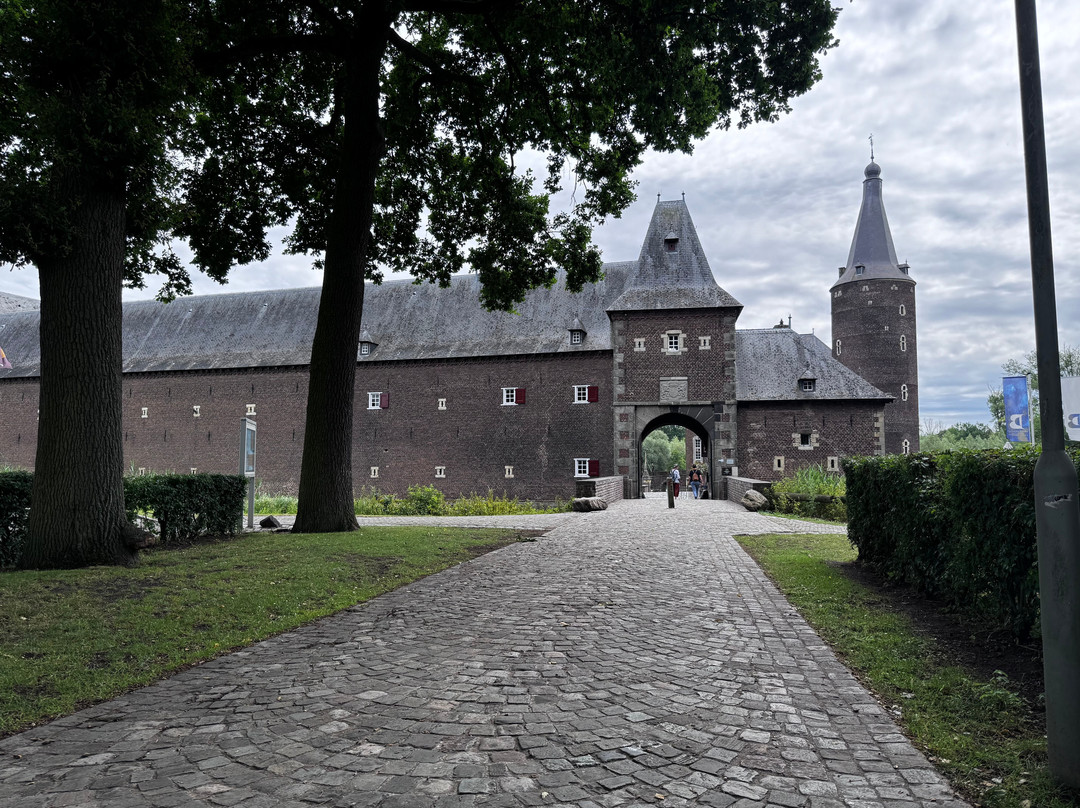 Hoensbroek Castle景点图片