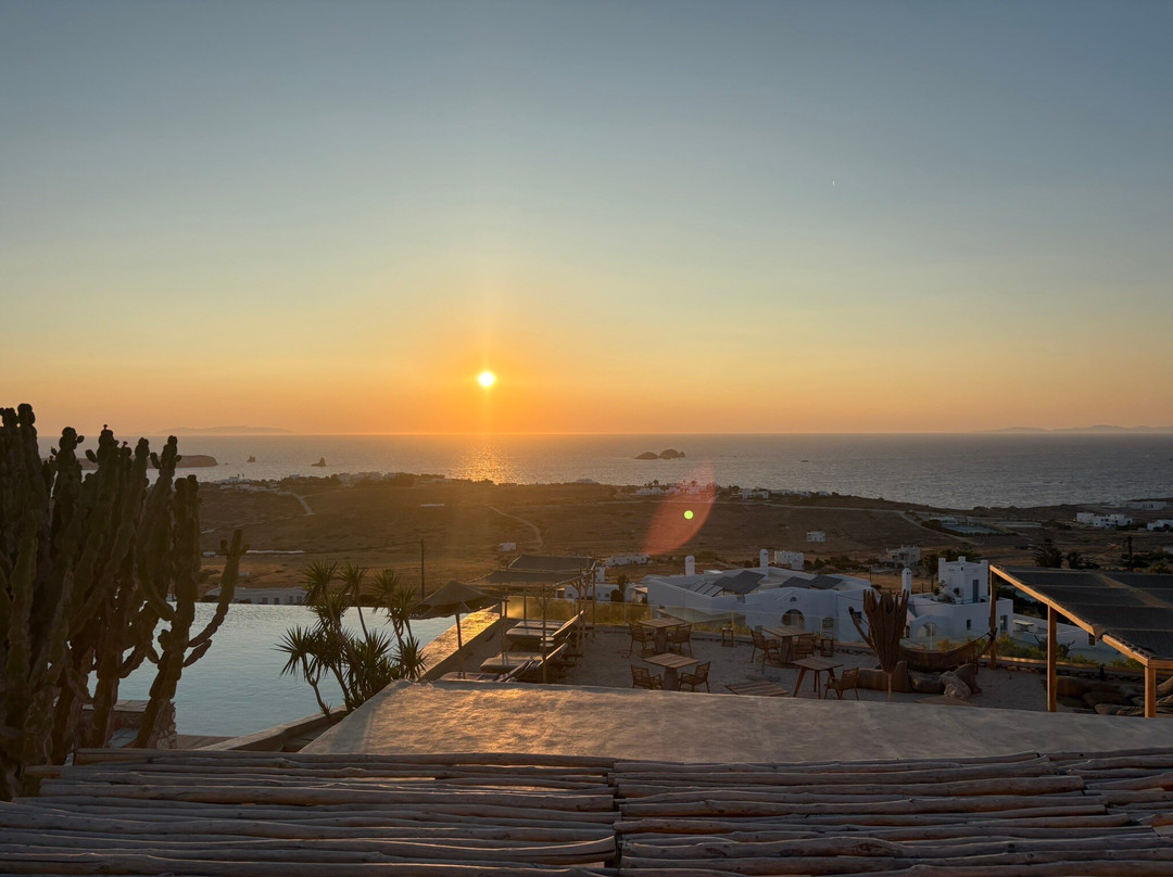 Somana Flo Yoga Paros-Sarakiniko必去景点