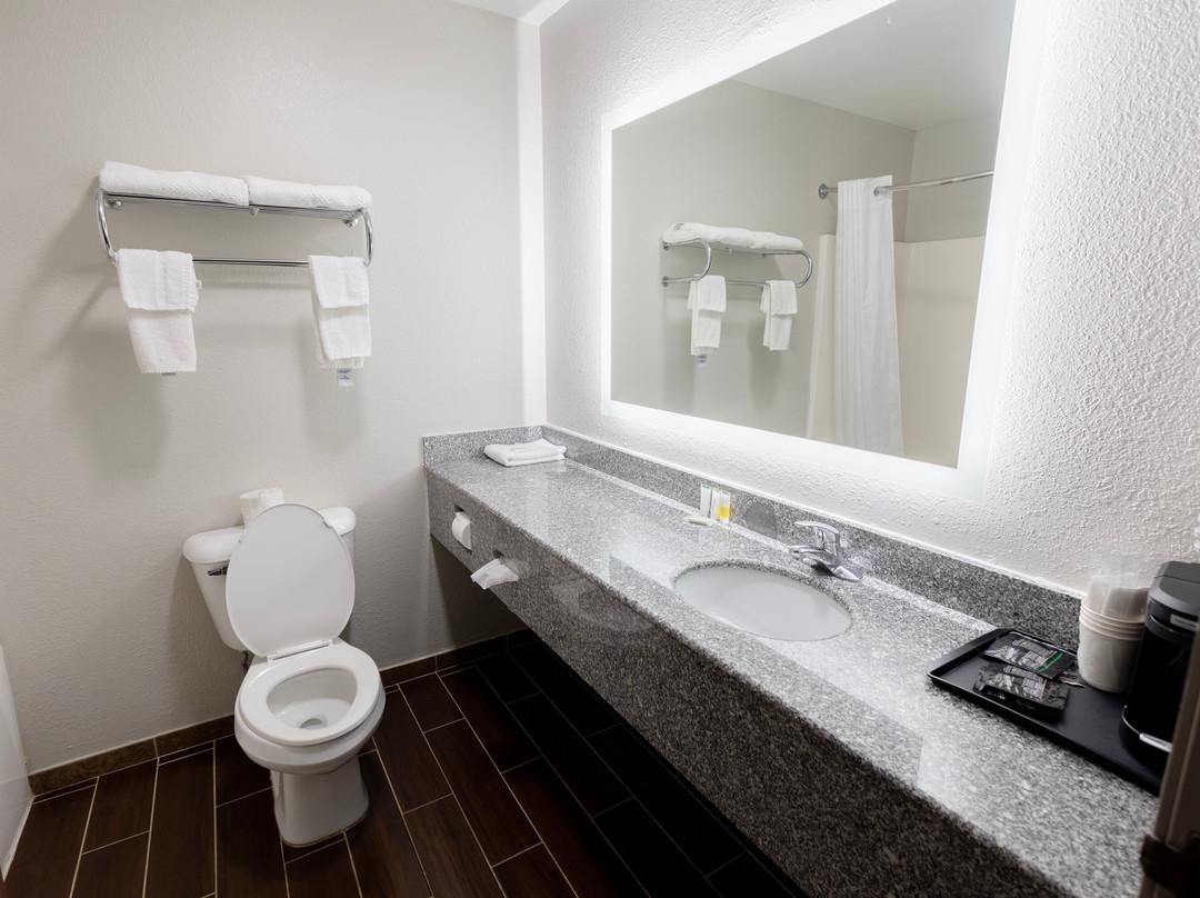 Hillsboro酒店住宿-Countryside Inn & Suites