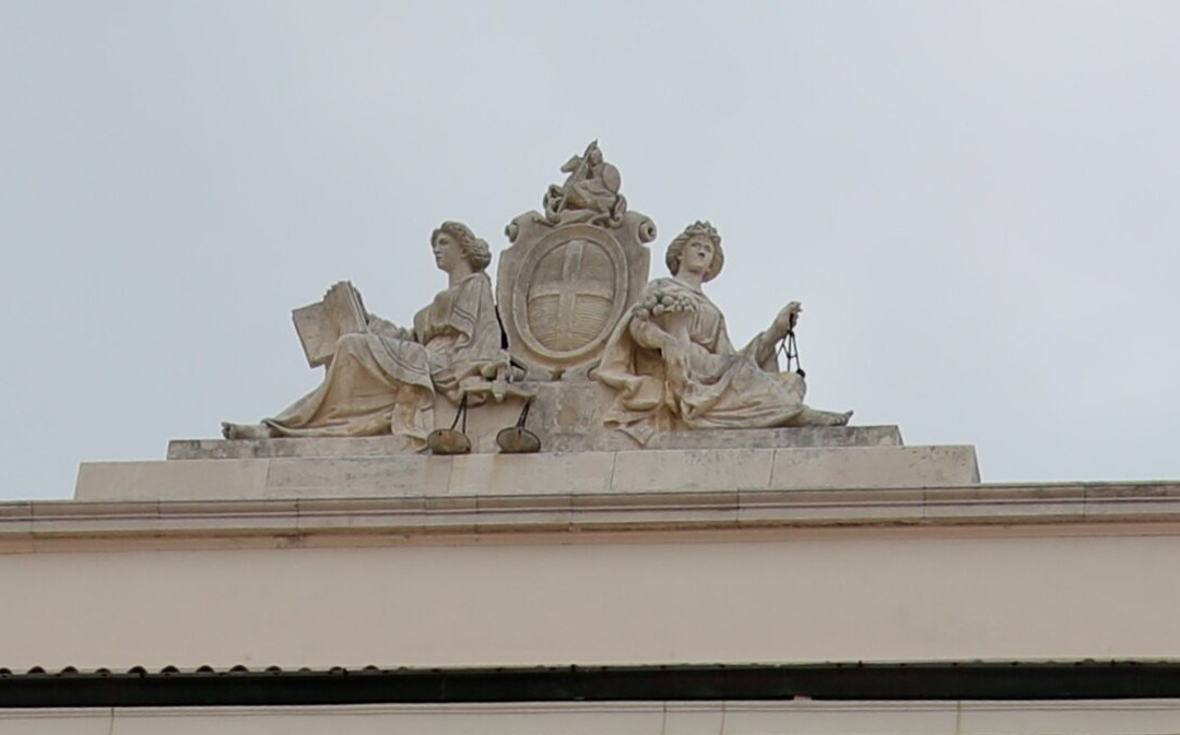 Town Hall-皮兰必去景点