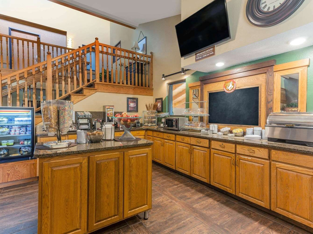 Lino Lakes酒店住宿-AmericInn by Wyndham White Bear Lake St. Paul