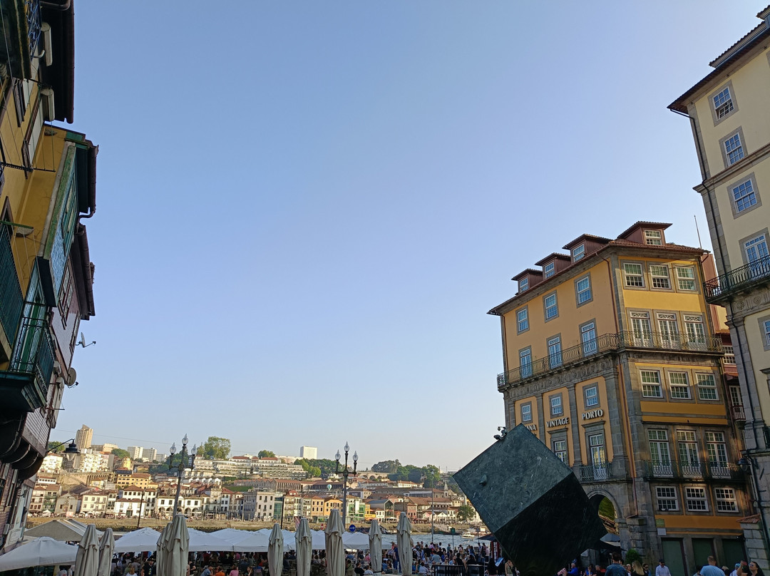 Fonte do Cubo-波尔图必去景点