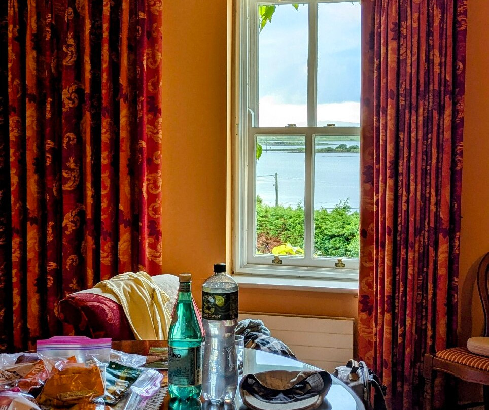 亚德摩尔田园酒店主图