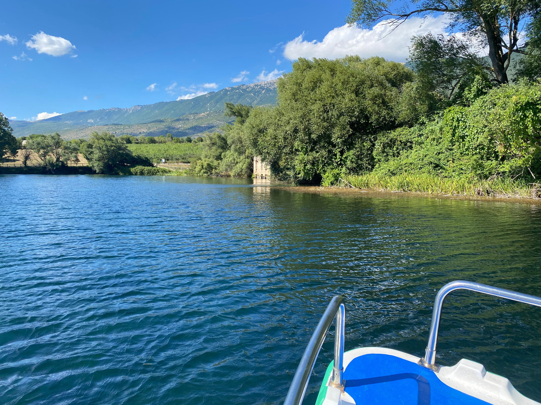 Lago di Capo d'Acqua-Capestrano必去景点
